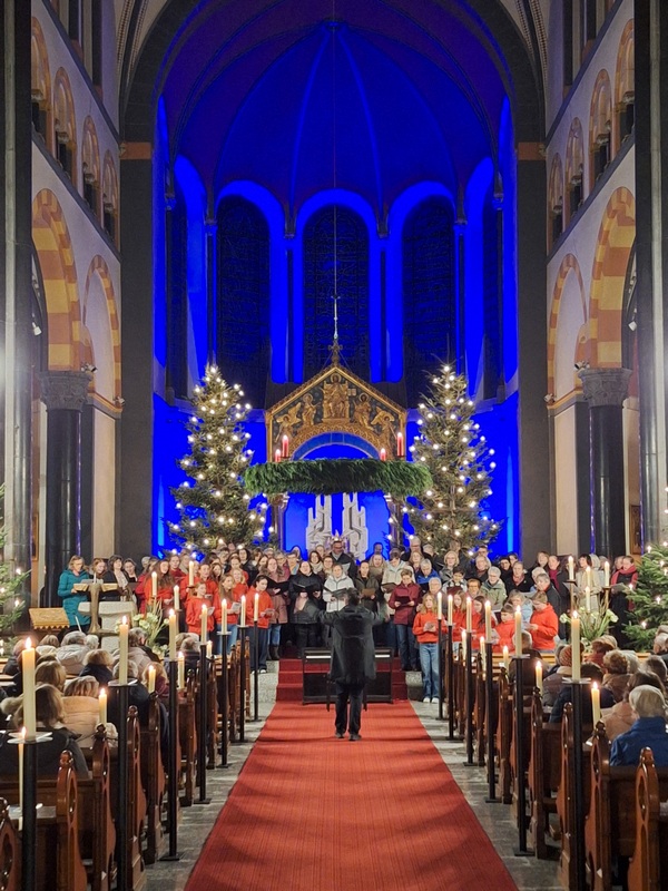 Bild "Willkommen:2025-Weihnachtssingen.jpg"